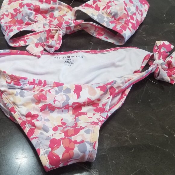 NEW BIKINI - Picture 8 of 9